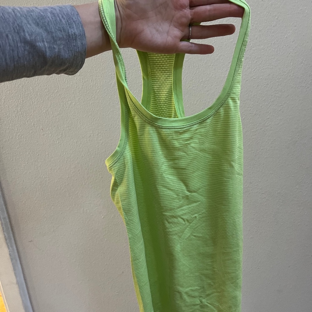 Lululemon Swiftly Tech Razorback Tank Top - size 2